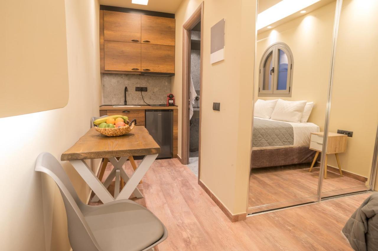 Seven Keys Luxury Suites Achílleion Extérieur photo