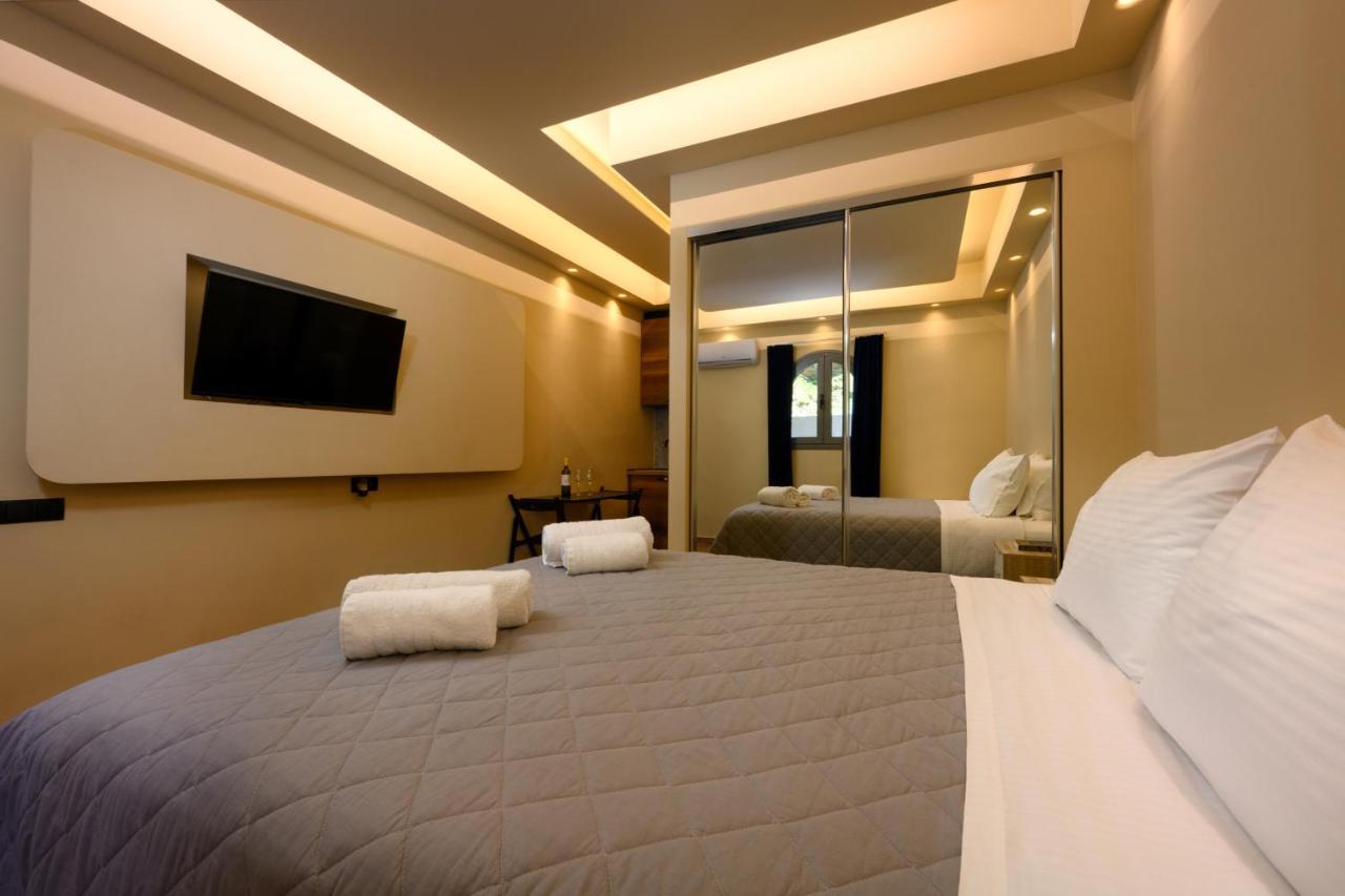 Seven Keys Luxury Suites Achílleion Extérieur photo